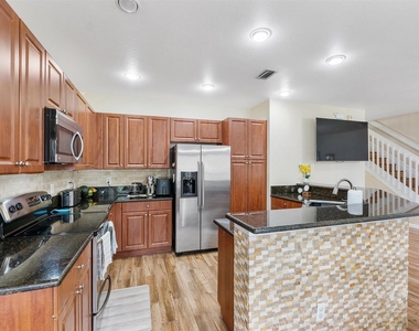 4755 Cypress Street - Photo Thumbnail 9