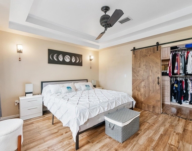 4755 Cypress Street - Photo Thumbnail 12