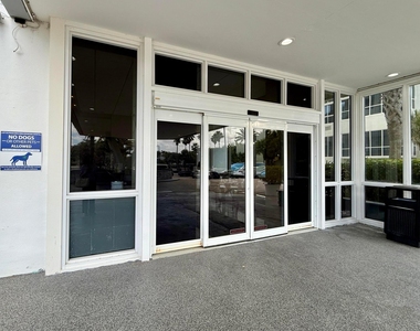 4250 Galt Ocean Drive - Photo Thumbnail 6