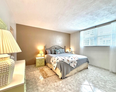 4250 Galt Ocean Drive - Photo Thumbnail 50