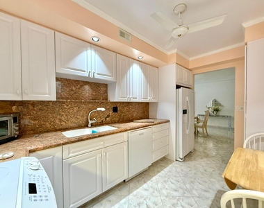4250 Galt Ocean Drive - Photo Thumbnail 32