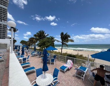 4250 Galt Ocean Drive - Photo Thumbnail 23