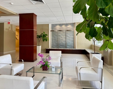 4250 Galt Ocean Drive - Photo Thumbnail 9