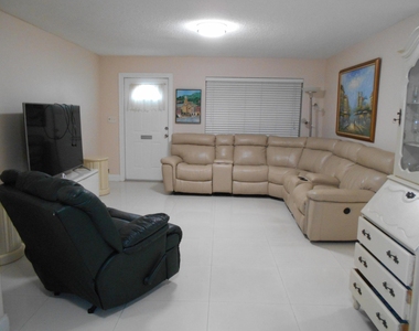 38 Leisure Boulevard - Photo Thumbnail 6
