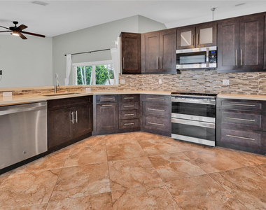 8949 Nw 45th Court - Photo Thumbnail 3