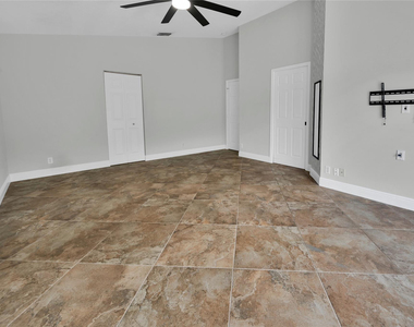 8949 Nw 45th Court - Photo Thumbnail 12