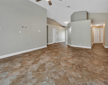8949 Nw 45th Court - Photo Thumbnail 7
