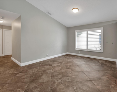 8949 Nw 45th Court - Photo Thumbnail 6