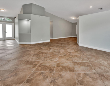 8949 Nw 45th Court - Photo Thumbnail 5