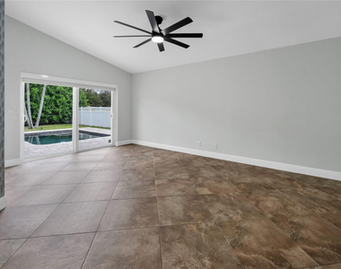 8949 Nw 45th Court - Photo Thumbnail 11