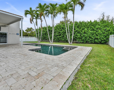 8949 Nw 45th Court - Photo Thumbnail 24