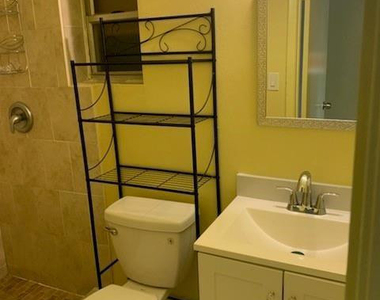 8457 Southampton Drive - Photo Thumbnail 7