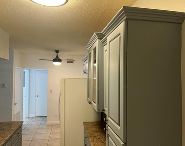 2200 S Ocean Drive - Photo Thumbnail 15