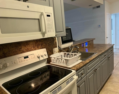 2200 S Ocean Drive - Photo Thumbnail 13