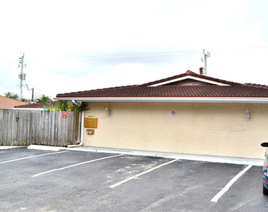 4209 Ne 21st Avenue - Photo Thumbnail 3