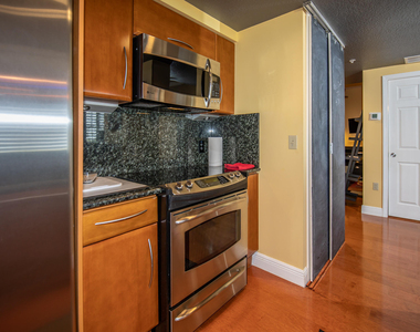 511 Lucerne Avenue - Photo Thumbnail 33