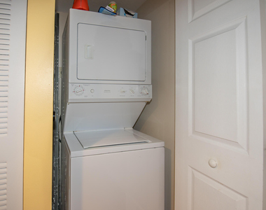 511 Lucerne Avenue - Photo Thumbnail 17