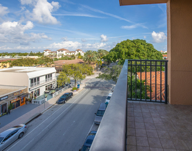 511 Lucerne Avenue - Photo Thumbnail 24