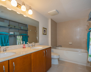 511 Lucerne Avenue - Photo Thumbnail 14