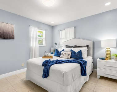 4953 Bayshore Drive - Photo Thumbnail 8
