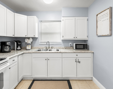 4953 Bayshore Drive - Photo Thumbnail 3