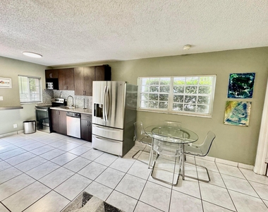 150 Ne 146th Street Ne - Photo Thumbnail 1
