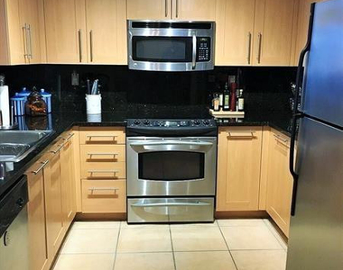 511 Se 5 Avenue - Photo Thumbnail 4