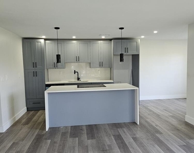 4164 Inverrary Drive - Photo Thumbnail 1