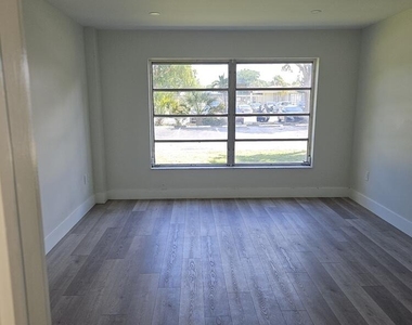 4164 Inverrary Drive - Photo Thumbnail 12