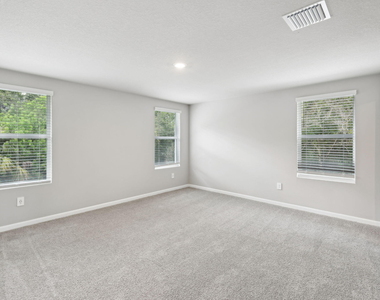 394 Salisbury Circle - Photo Thumbnail 11