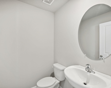 394 Salisbury Circle - Photo Thumbnail 8