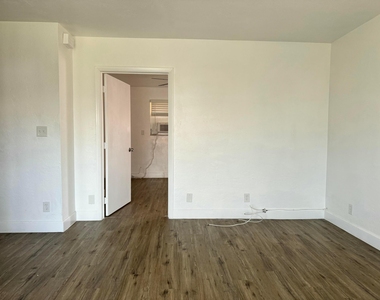 1734 Fletcher Street - Photo Thumbnail 1