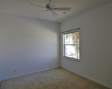 3485 Sw Sawgrass Villas Drive - Photo Thumbnail 9