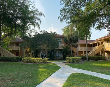 4879 Via Palm Lakes - Photo Thumbnail 40