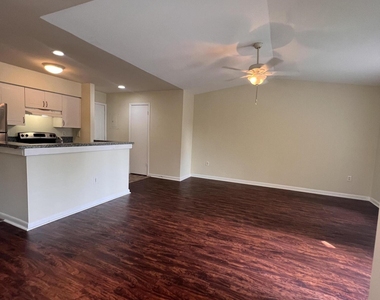 4879 Via Palm Lakes - Photo Thumbnail 6