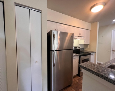 4879 Via Palm Lakes - Photo Thumbnail 29