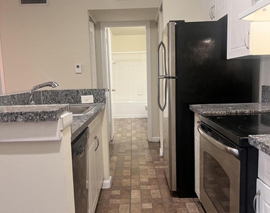 4879 Via Palm Lakes - Photo Thumbnail 9