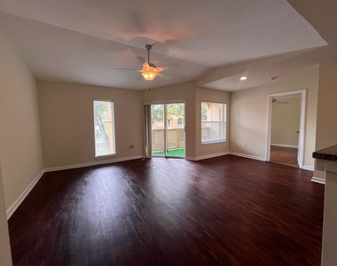 4879 Via Palm Lakes - Photo Thumbnail 7