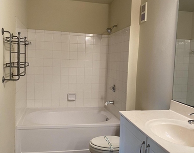 4879 Via Palm Lakes - Photo Thumbnail 18