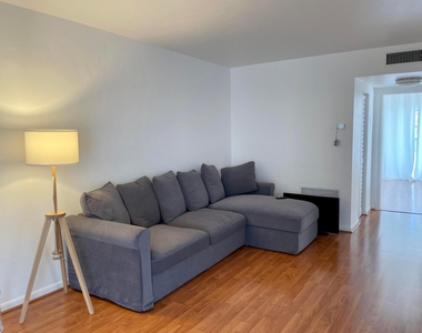 2920 Cynthia Lane - Photo Thumbnail 2
