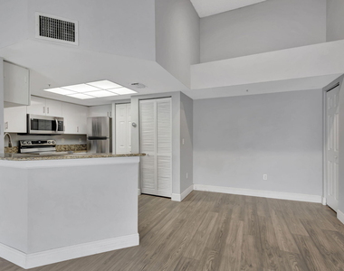 600 N Crestwood Ct Court N - Photo Thumbnail 6