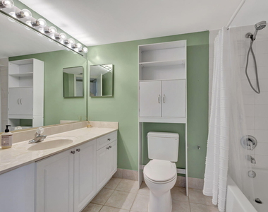 600 N Crestwood Ct Court N - Photo Thumbnail 21
