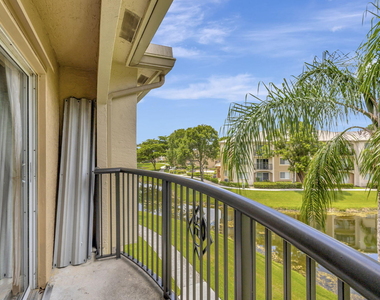 600 N Crestwood Ct Court N - Photo Thumbnail 24