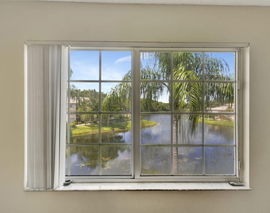 600 N Crestwood Ct Court N - Photo Thumbnail 13