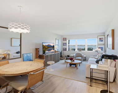 1516 S Lakeside Drive - Photo Thumbnail 10