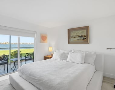 1516 S Lakeside Drive - Photo Thumbnail 18