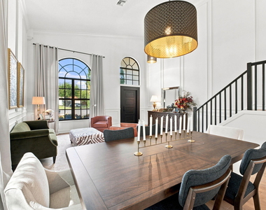 11137 Grandview Manor - Photo Thumbnail 25