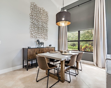 11137 Grandview Manor - Photo Thumbnail 4