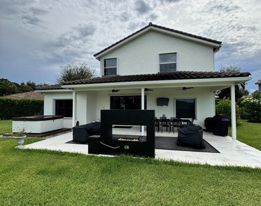 11137 Grandview Manor - Photo Thumbnail 14