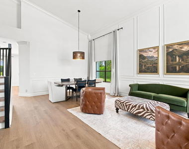11137 Grandview Manor - Photo Thumbnail 24